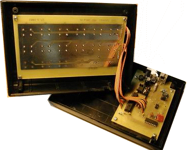 pult-vnitrek.gif (64401 bytes)